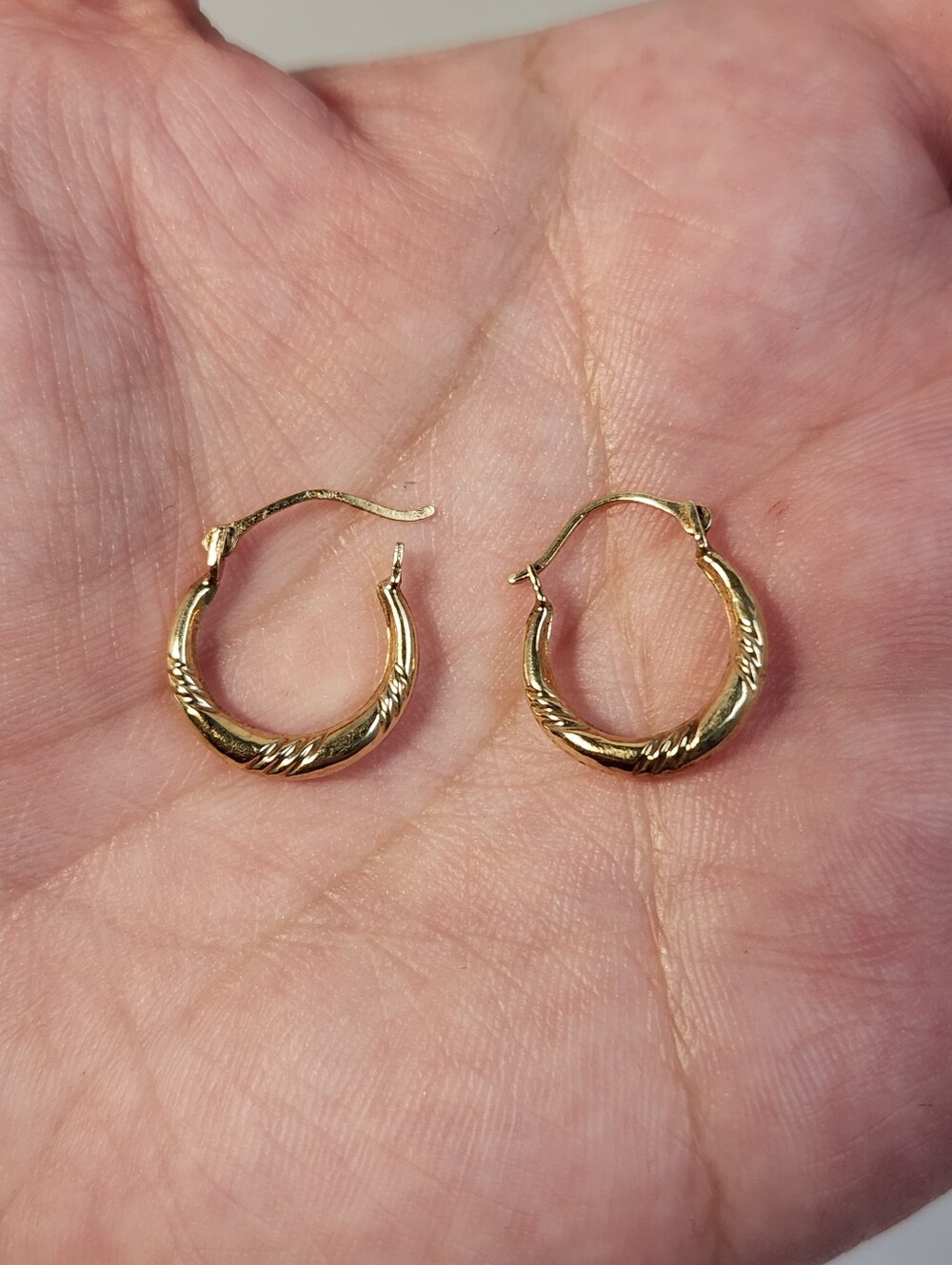 Old 80's 10K Solid Gold Hoop Earrings 17mm Twisted Textured Hoops
